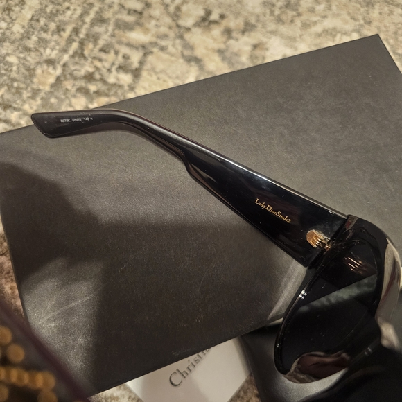 Christian DiorLady Studs Women's Black Round Sunglasses - Picture 8 of 9